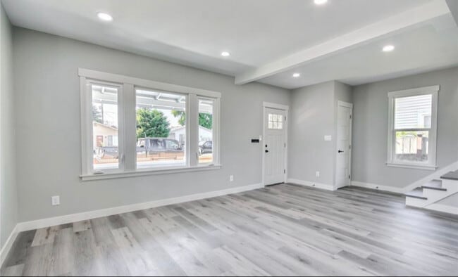 Foto del edificio - 3577 E J St