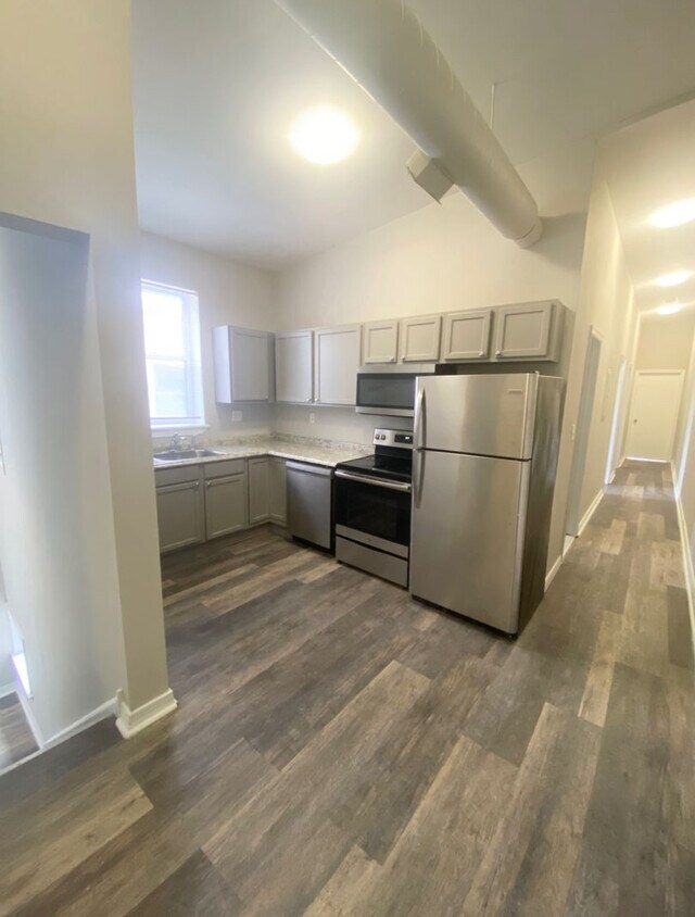 1424 W Girard Ave, Philadelphia, PA 19130 Apartments in Philadelphia