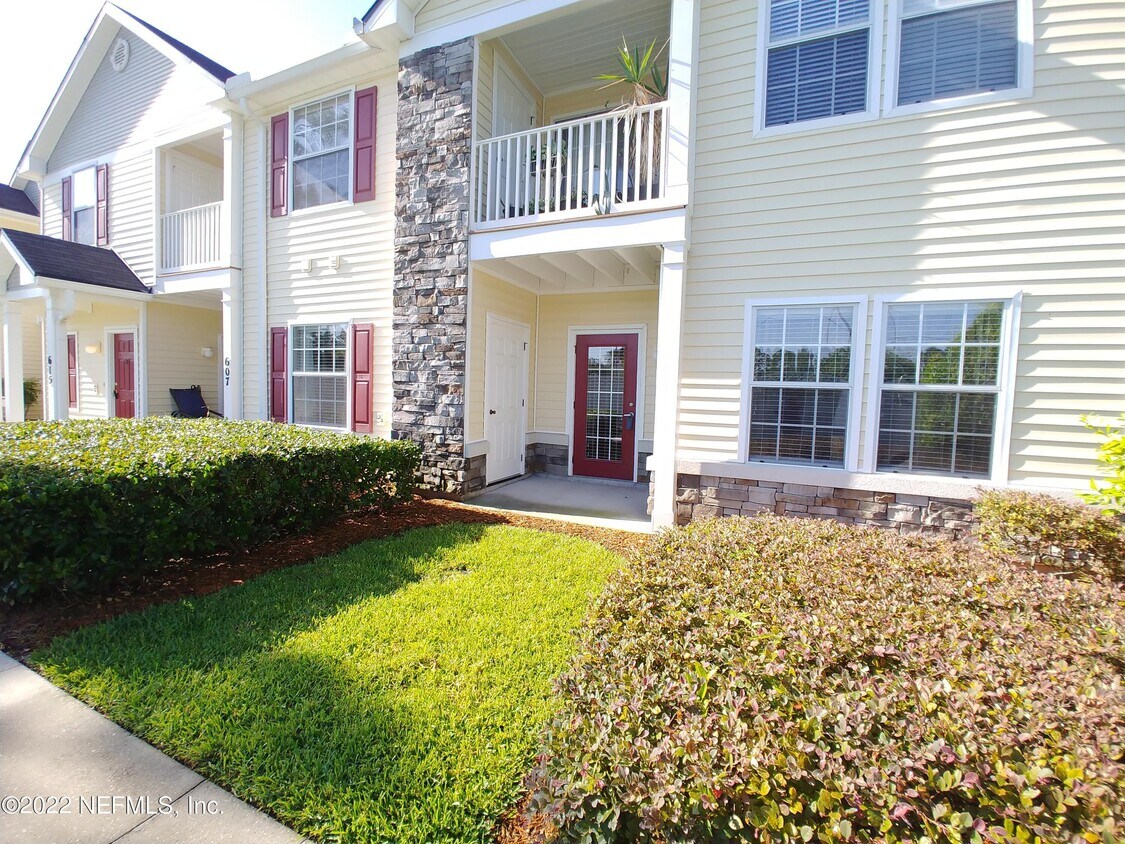 2200 Marsh Hawk Ln Unit 608, Fleming Island, FL 32003 Condo for Rent