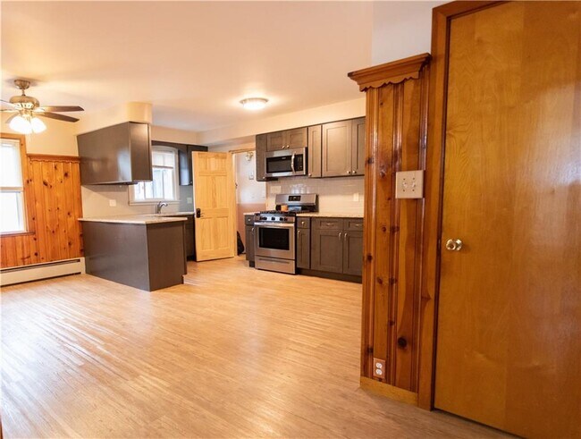 Foto del edificio - 1089 Plainfield St