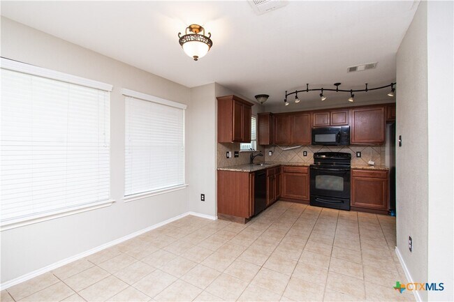 Foto del edificio - 5100 Lions Gate Ln