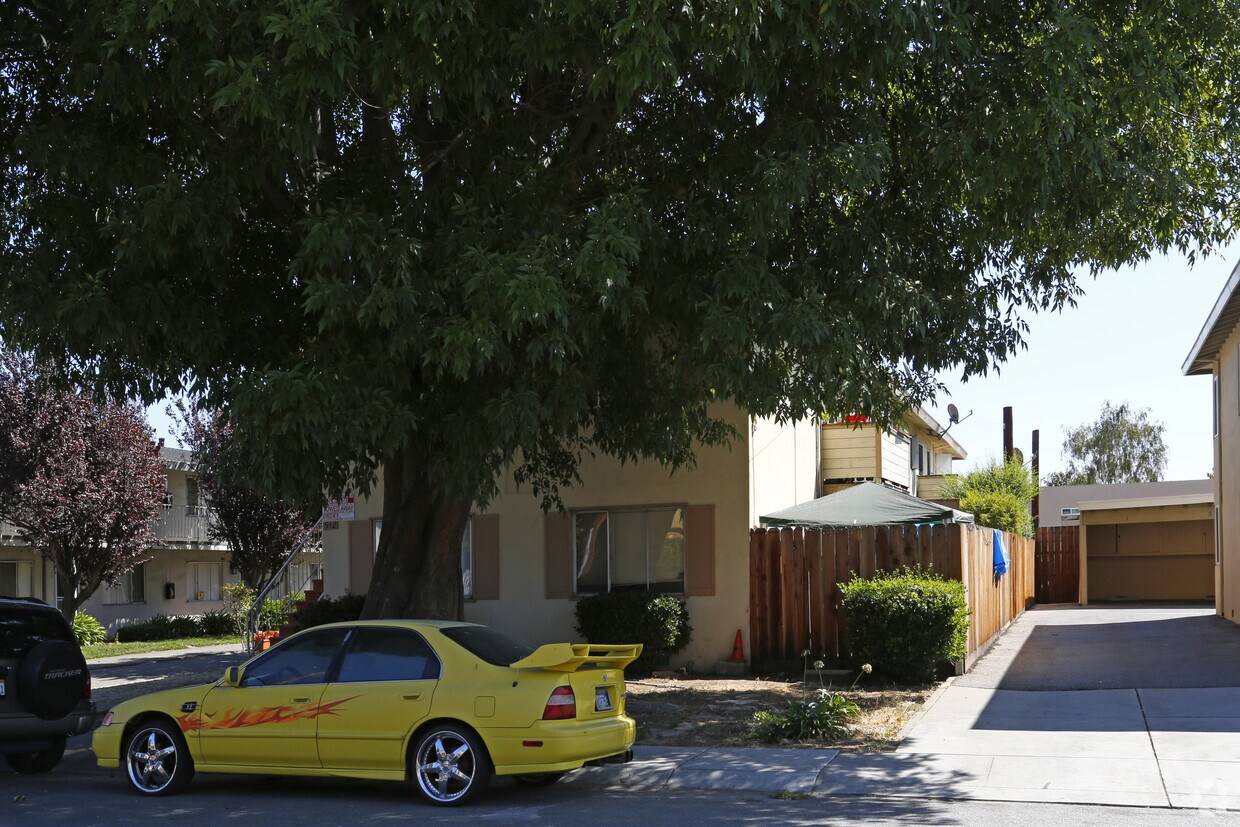Building Photo - 912 Del Mar Ave