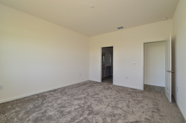 Building Photo - 33533 Sky Blossom Cir, Leesburg, FL