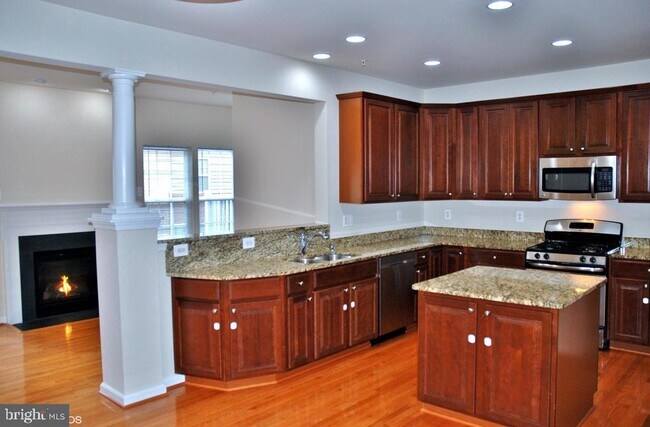 Building Photo - 23523 Forest Haven Way