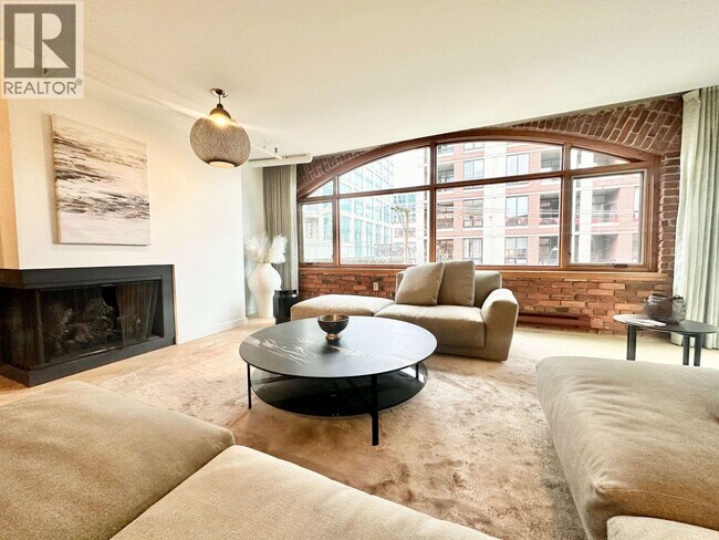 Photo du bâtiment - 550 Beatty St