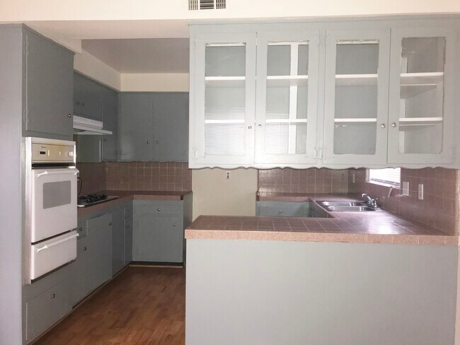 Building Photo - 4456 W 115th St