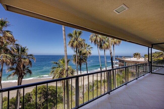 Foto del edificio - Luxury Oceanfront Condominium at Laguna Ro...