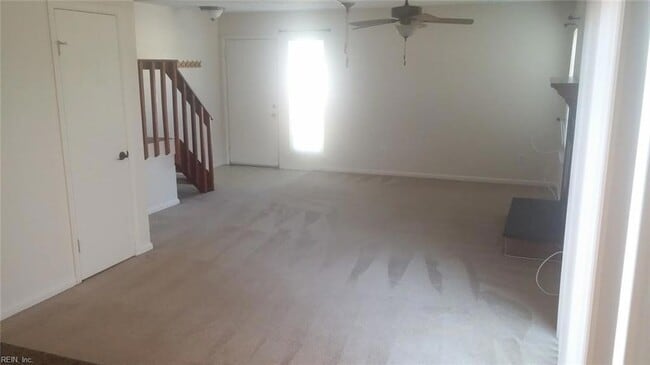 Building Photo - 208 Henwick Ct