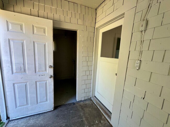 Foto del edificio - 1 Bed, 1 Bath House