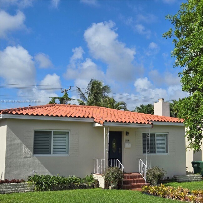 Foto del edificio - 6428 SW 39th St