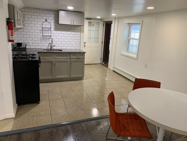 Foto del edificio - 2151 12th St