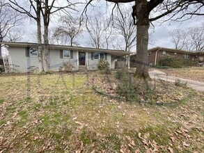 Building Photo - 5010 Arlington Dr