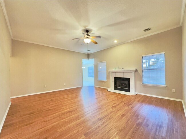 Foto del edificio - 4901 Roxbury Way