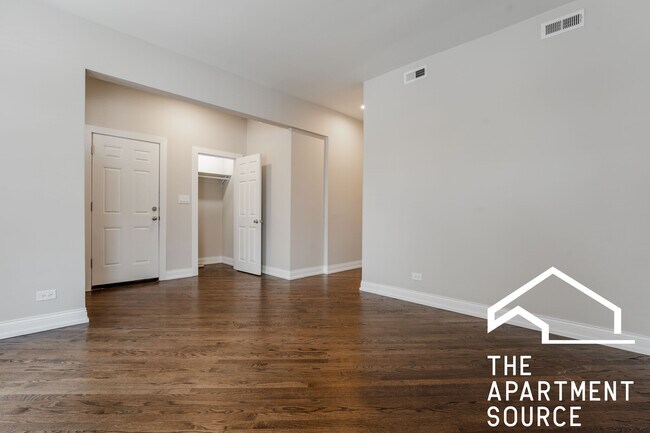 Foto del edificio - 2758 N Richmond St