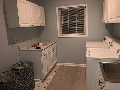 Laundry - 1729 Houston St