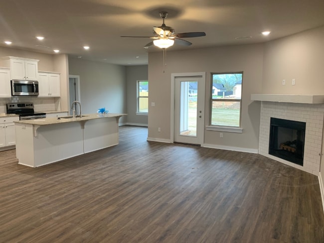 Photo - 403 N Otoe St House