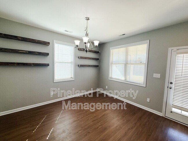 Building Photo - 268 Chatfield Dr.