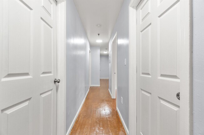 Building Photo - 81 Bergen Ave