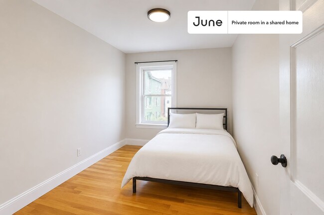 Building Photo - Room in Shared 4 bed/2 bath home in Allston