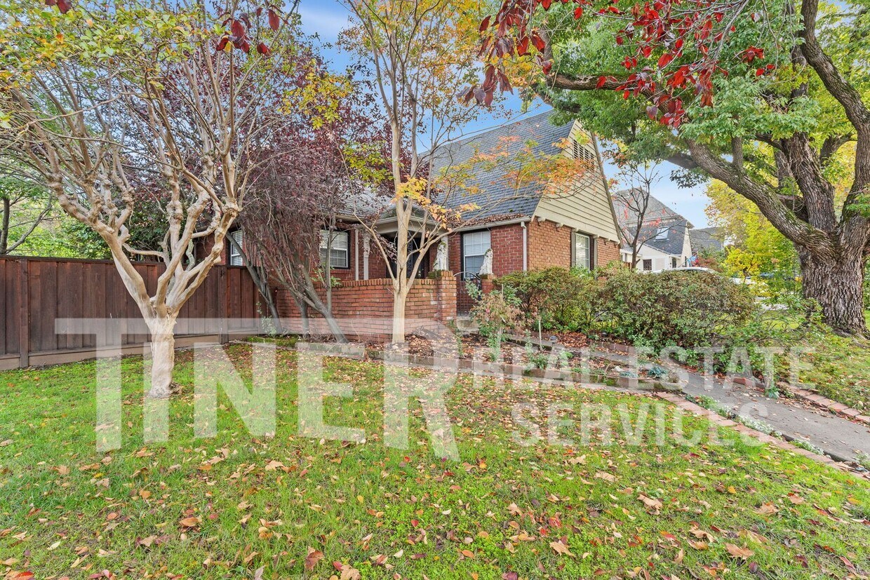 Photo - 801 46th Street-