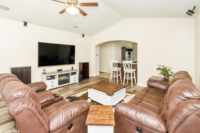 Building Photo - 10088 Scott Plantation Dr N