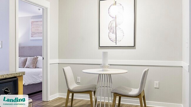 Foto del edificio - 335 W 9th St