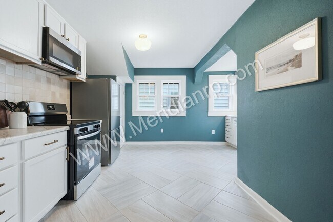 Foto del edificio - 931 Woodview Blvd