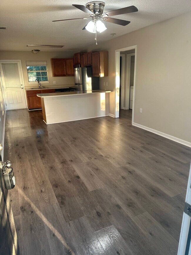 Foto del edificio - 216 S Mulberry St