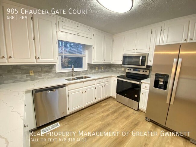 Building Photo - Charming updated 4 Bedroom Home!