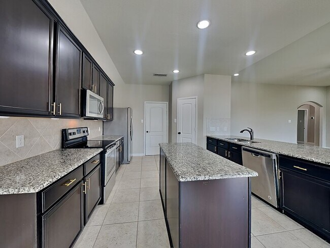 Foto del edificio - 528 Meadow Springs Dr