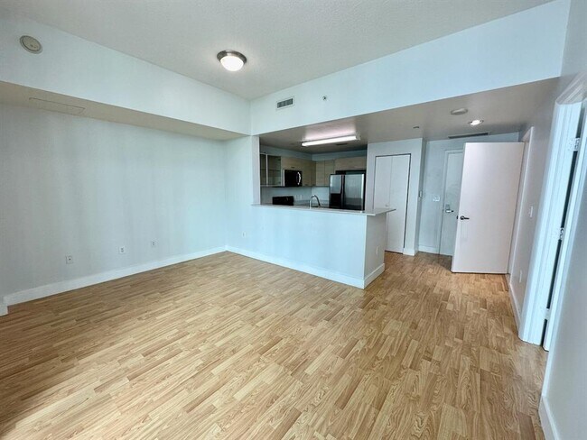 Foto del edificio - 350 NE 24th St