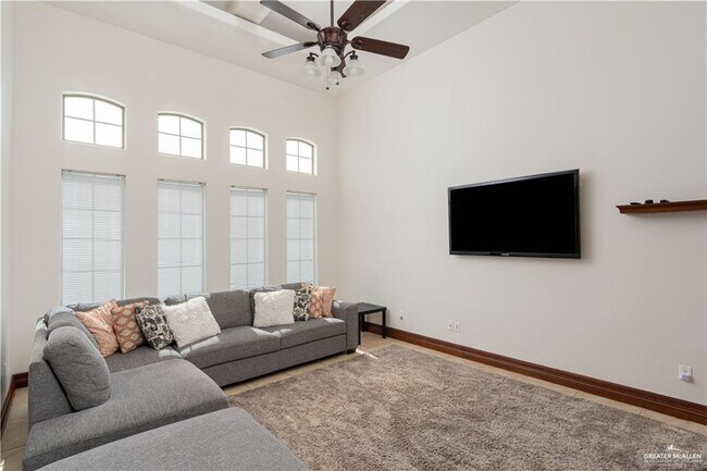 Foto del edificio - 1213 Rhett Dr