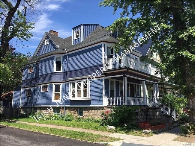 Foto del edificio - 496 W Ferry St