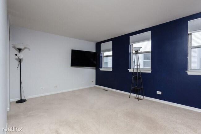 Foto del edificio - 2943 N Lincoln Ave