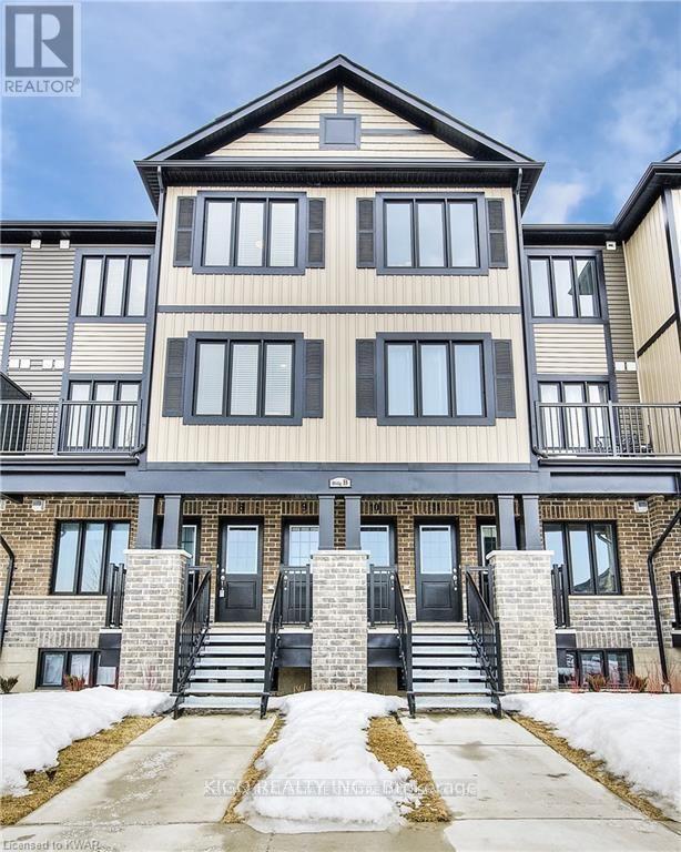Building Photo - 160 Rochefort St.