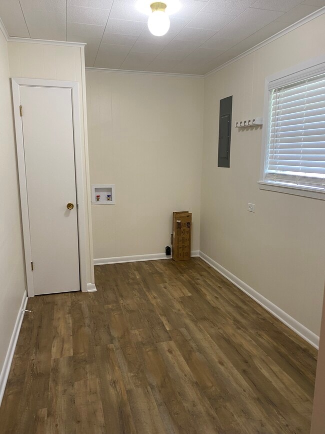 Cuarto de lavandería - 738 Granger St