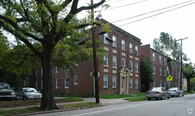 Building Photo - The Governor Apartments