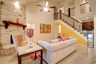 Building Photo - 8219 Peppervine Ct