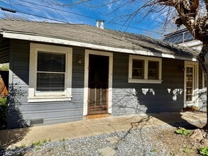 Building Photo - 2219 1/2 D St