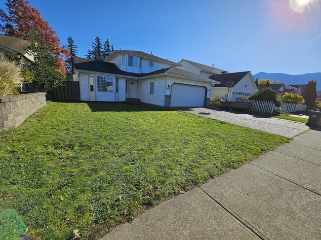 Building Photo - 5898 Birmingham Pl