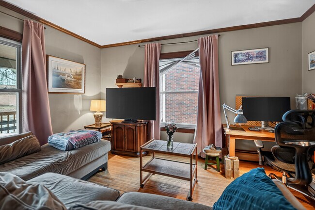Foto del edificio - 820 E Dayton St