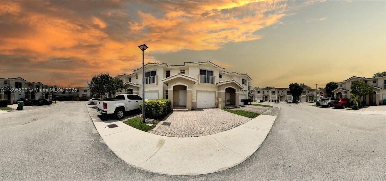 Foto principal - 13974 SW 260th St