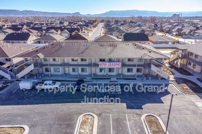 Building Photo - 658 Brookwillow Loop