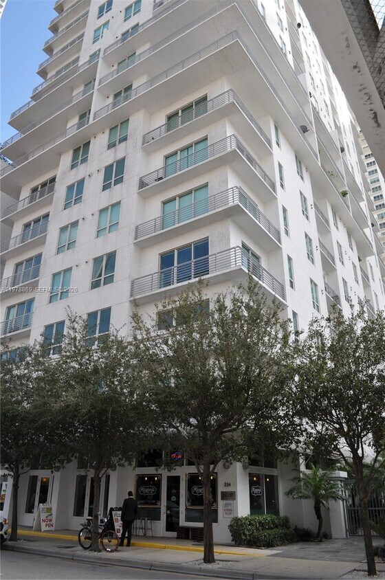 Foto del edificio - 234 NE 3rd St