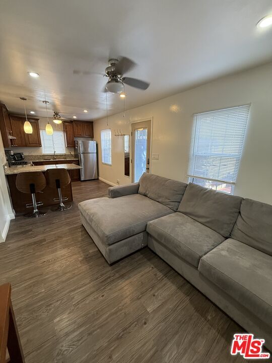 Foto del edificio - 1465 S Durango Ave