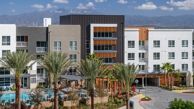 Vantis Apartments Aliso Viejo Ca Apartments Com