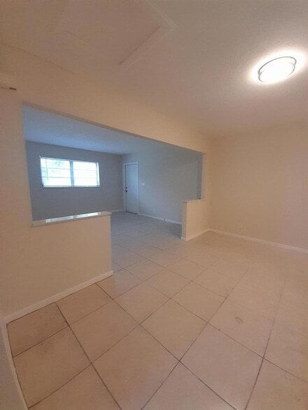 Foto del edificio - 412 Conniston Rd