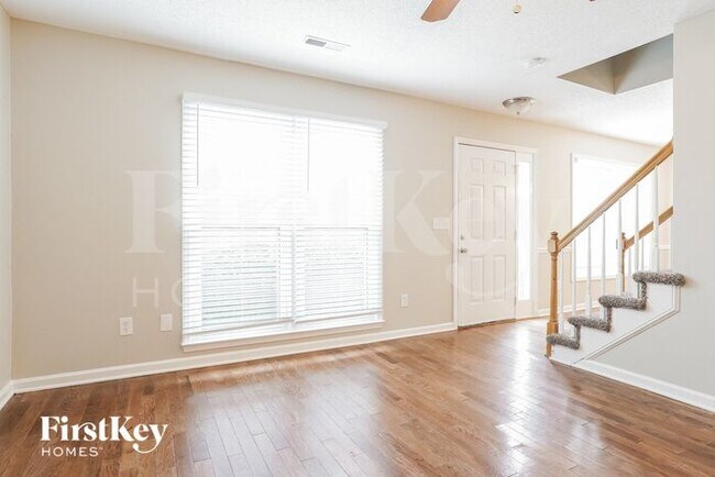 Foto del edificio - 5001 Trellis Ct N