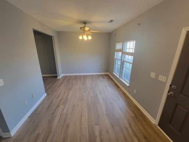 Building Photo - 35 Spring Crossing Cir