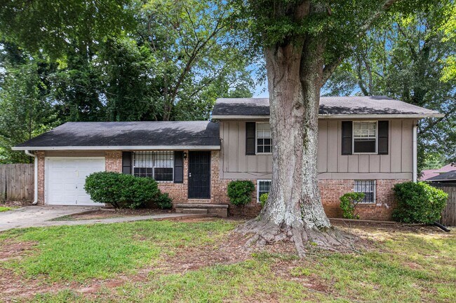 Building Photo - 4 bdrm, 2 bath in Jonesboro